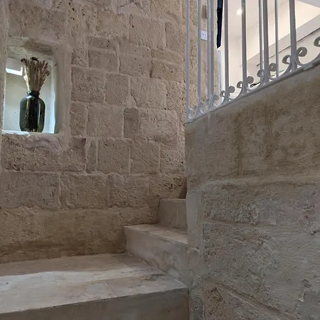 Apartment 35, Boutique Escape